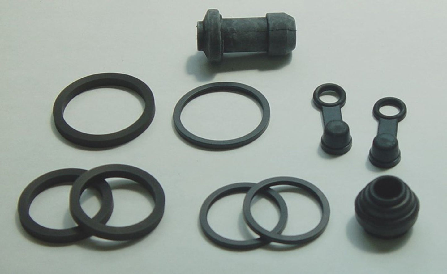 TourMax Brake Caliper Seal Rebuild Kit Rear Honda VFR800F 98-01, XL1000 99-00, XL1000V Varadero 01-05, CB1100SF 00, ST1100 Pan European 96-02, GL1800A 01-04