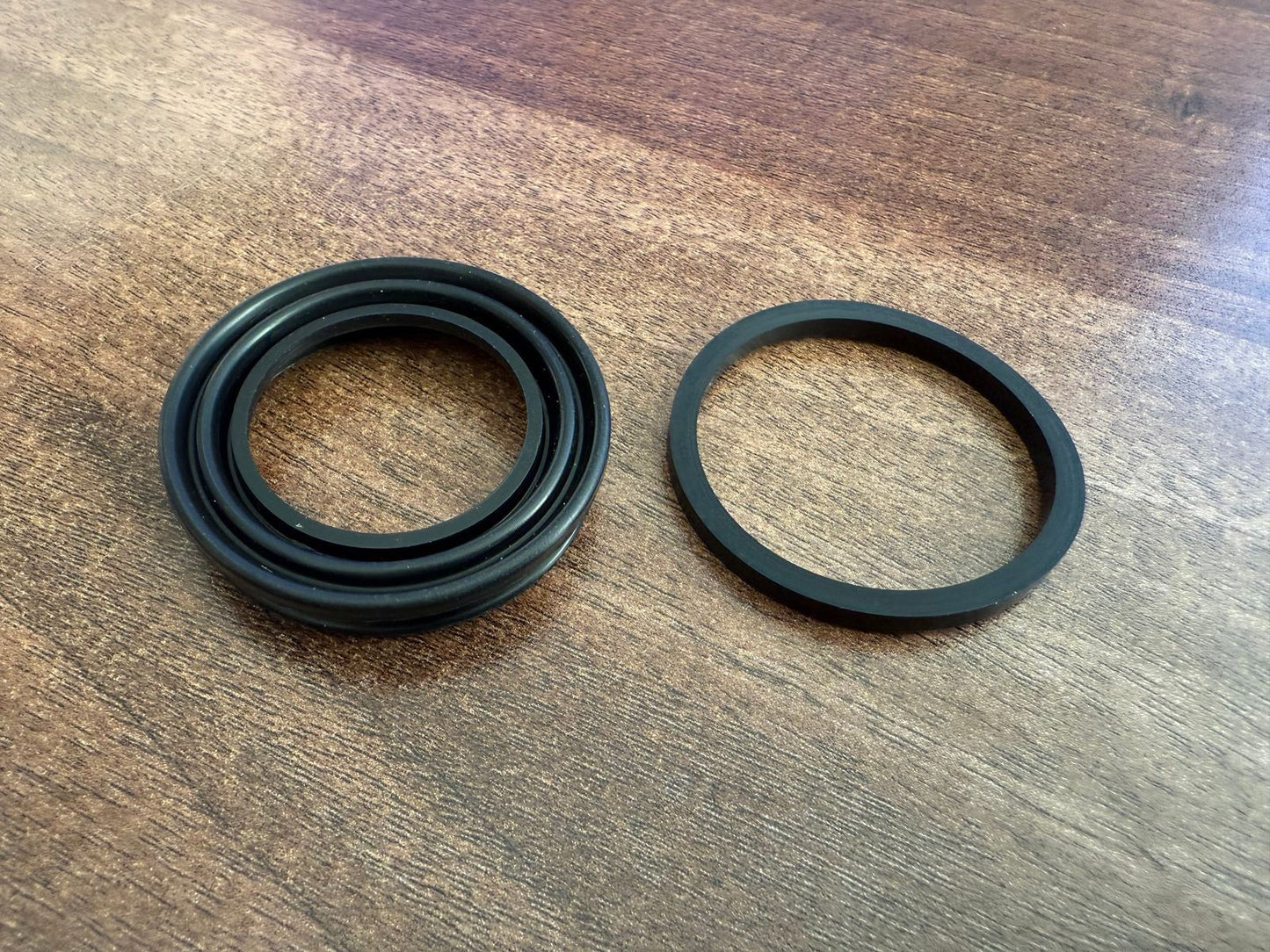 Caliper Oil Seals & Dust Boots OD 38mm Suzuki 59308-45200, 59107-18410