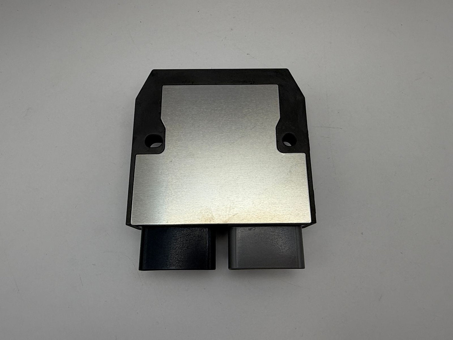 TourMax Regulator/Rectifier Honda CB500F, X 13-14, CBR500R 13-14, CBR600RR 13-17, CBR650F 14-16, CRF1000 Africa Twin 16, CB1100 13-14, RC213V-S 16 OE Refs: 31600-MGZ-J01, 31600-HR0-F01