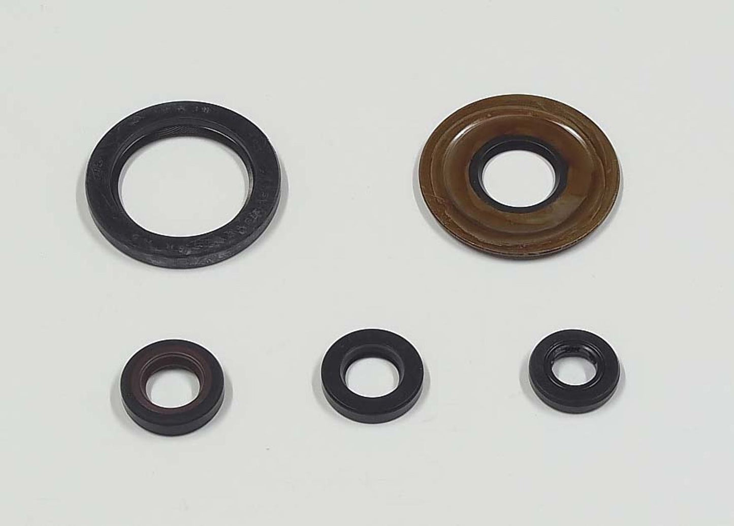 TourMax Engine Oil Seal Kit Yamaha XV750 81-83, XV920 Virago 82-83 (5 Seals)