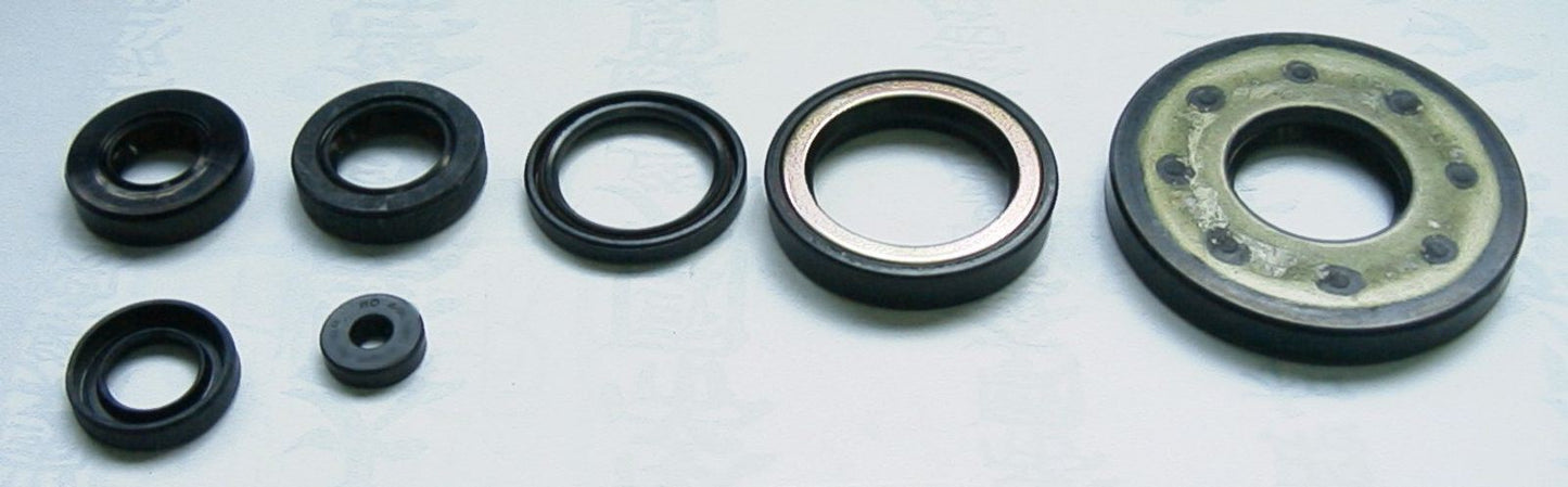 TourMax Engine Oil Seal Kit Honda CB750F, K0-5 76 (7 Seals)