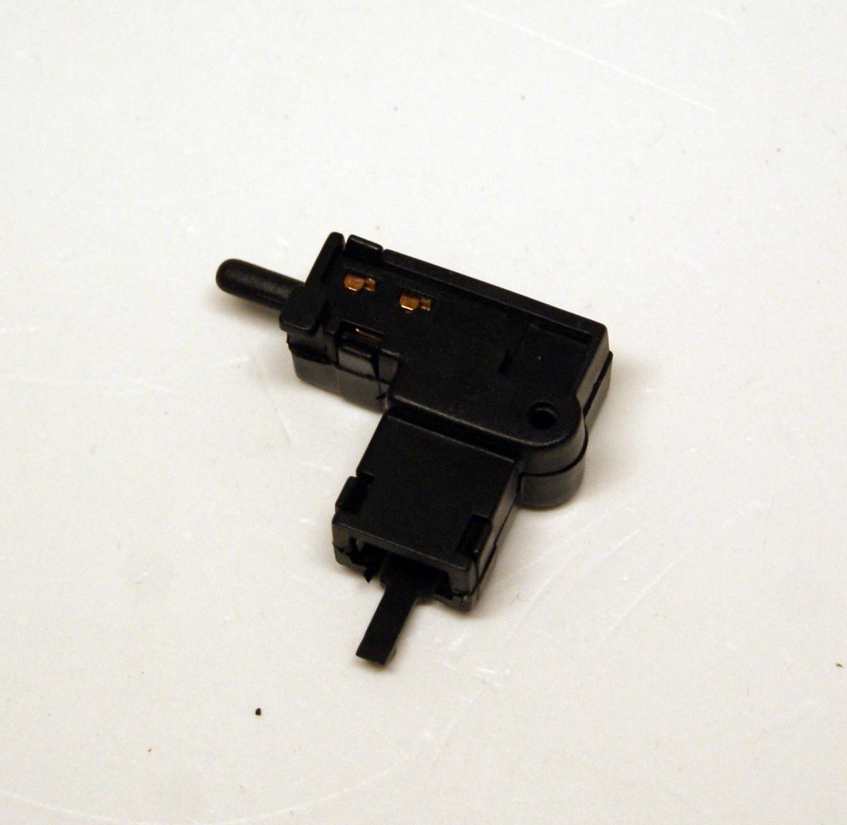 CLUTCH SWITCH YAMAHA XJ600-92-98, TDM850 , FZS1000 01-02, XVS650 99-02