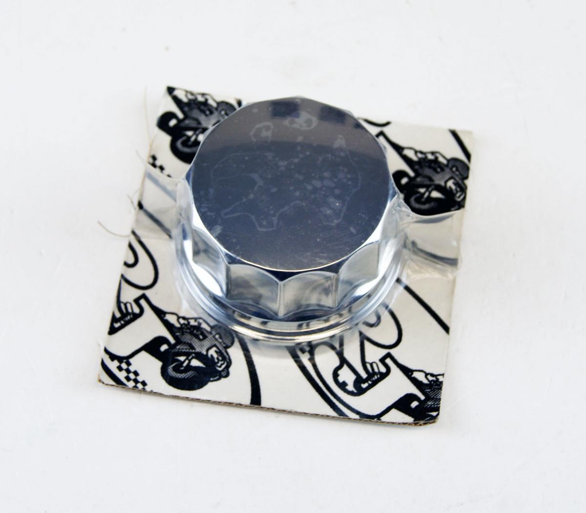 UNIVERSAL CHROME HUB CAP 70mm
