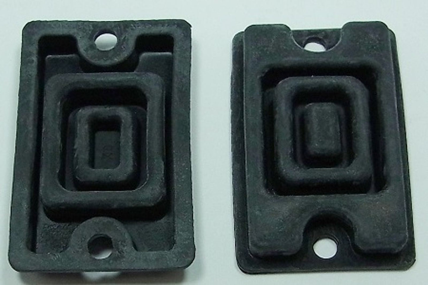Tourmax Master Cylinder Rubber Diaphragm Front Honda CBF125 09-11, CBR125 04-11, FES125 98-11, SH125 01-08, XL125V Varadero 01-11, XR125L 03-06, XL600R 85-89, XL600V 87-99, XR650R 00-07, XL700V 08-10, XL1000V 04-11 OE Ref: 45520-MG7-000