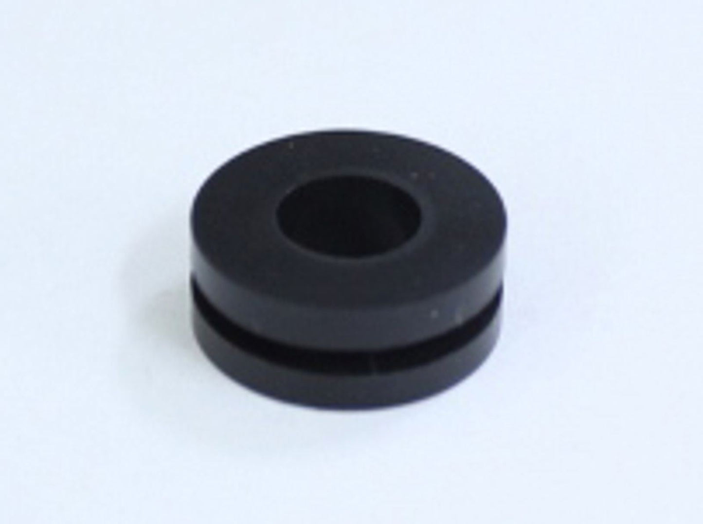 TourMax Grommet OD 18mm x ID 8mm x Width 7mm (Rubber) OE Ref: 18316-KFT-620