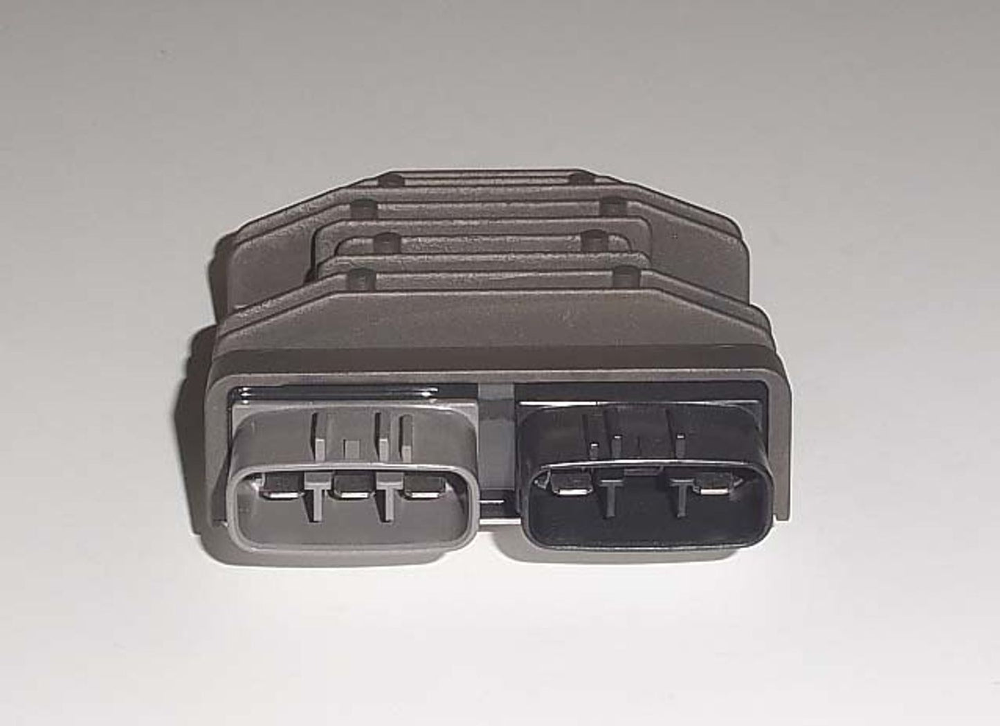 TourMax Regulator/Rectifier Suzuki GSX-S1000 19-20, GSX-R1000 19-20 OE Refs: 32800-26J00, 32800-26J02, 21066-0758, 21066-0744, 21066-0008, 21066-0714, 21066-0771