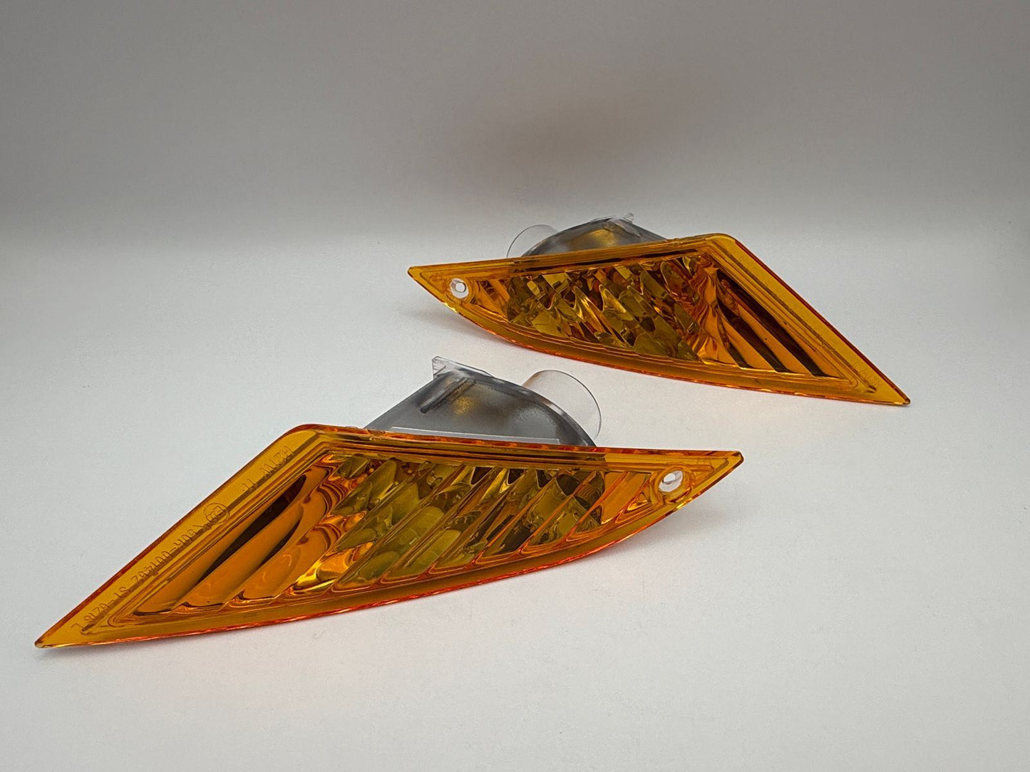 Indicators BMW K1200GT(K40) 2004-2008, K1300GT(K44) 2007-2011, K1300GT Exclusive Edition(K44) 2007-2010 Front Left & Front Right (Amber Lens) OE Ref's 63137688632, 63137688635