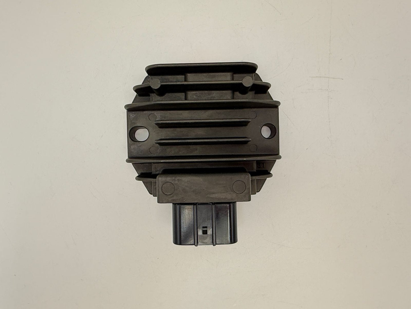 TourMax Regulator/Rectifier Suzuki GSX-S750 17-21, AN400 Burgman 18-20 OE Refs: 32800-19K01, 32800-19K02