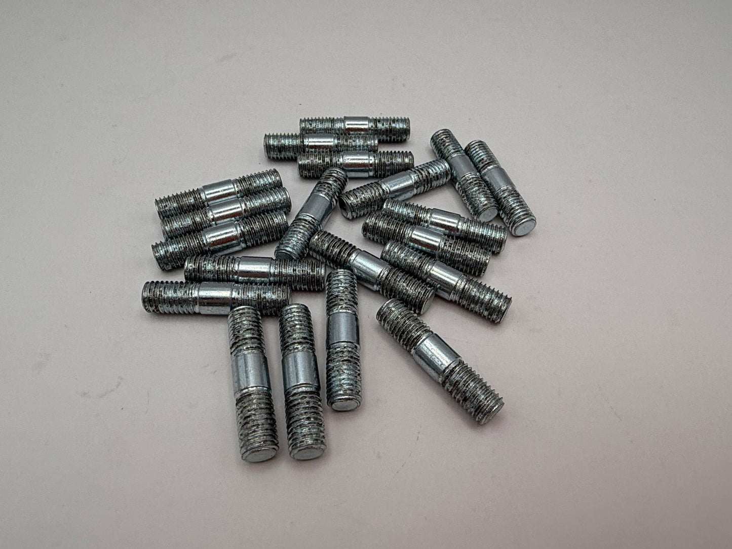 Studs 7mm x 30mm x 1.00mm Pitch