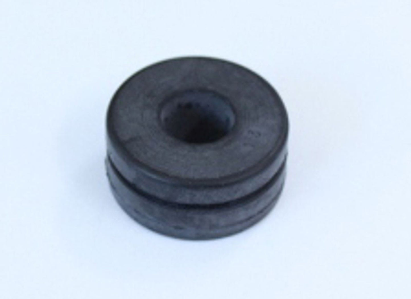 TourMax Grommet OD 25mm x ID 10mm x Width 12mm (Rubber) OE Ref: 19051-KA4-000