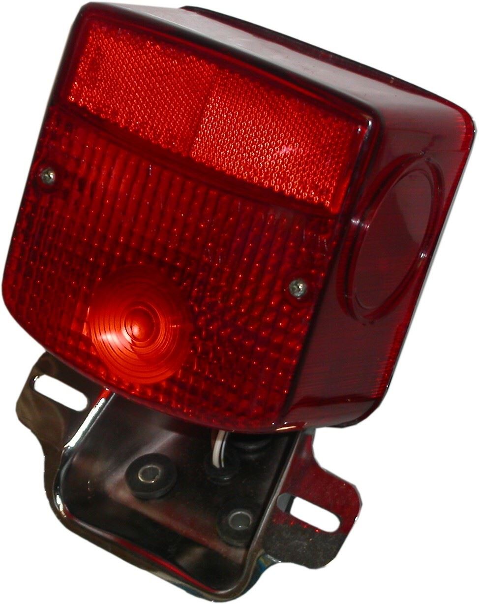 Complete Taillight Suzuki X7, X5, SP400, GN125, TS125 Including Bracket