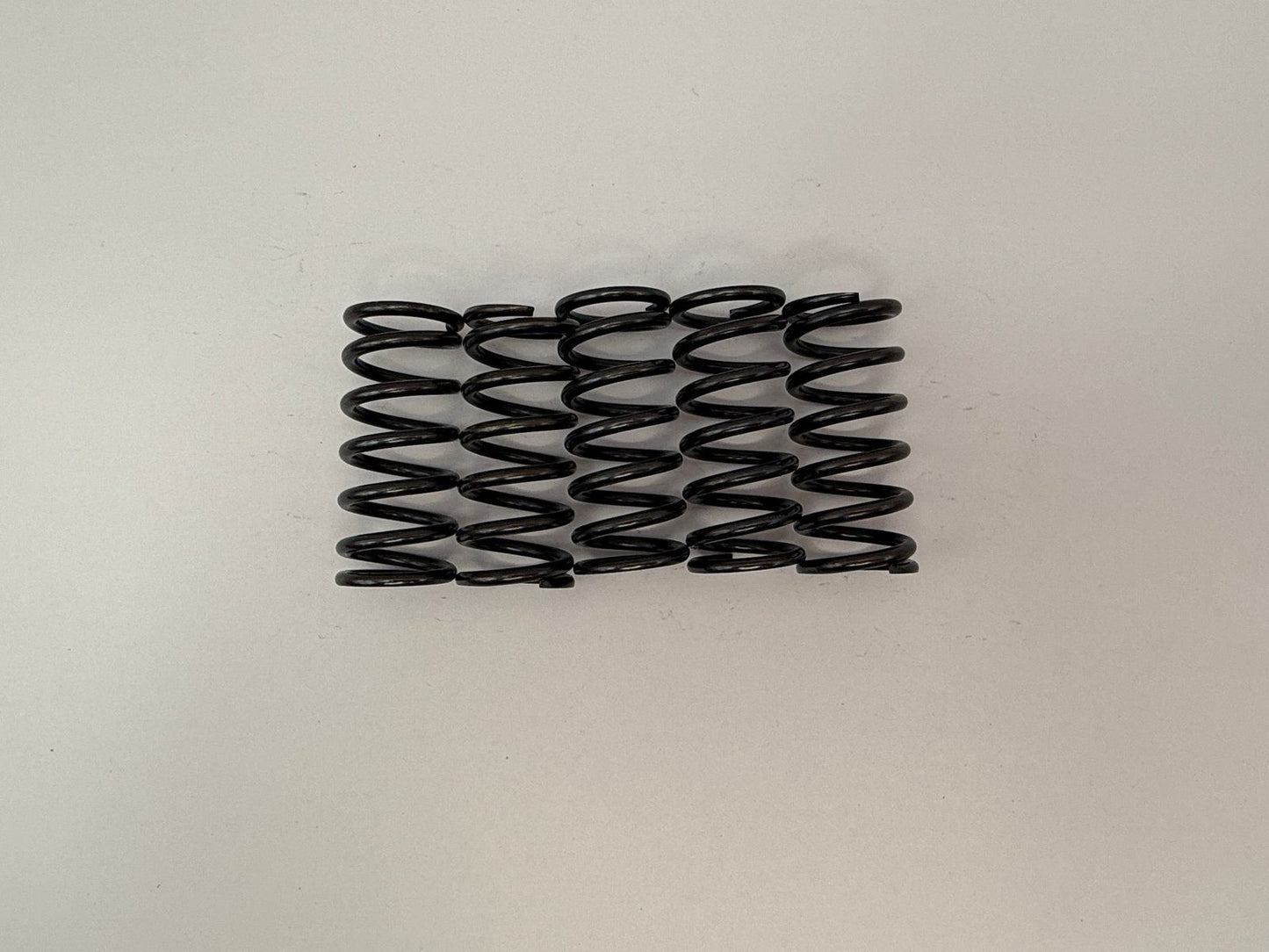 TourMax Clutch Springs Heavy Duty OD 18.00mm Length 39.00mm (2.30) OE Refs: 90501-23738, 90501-23598