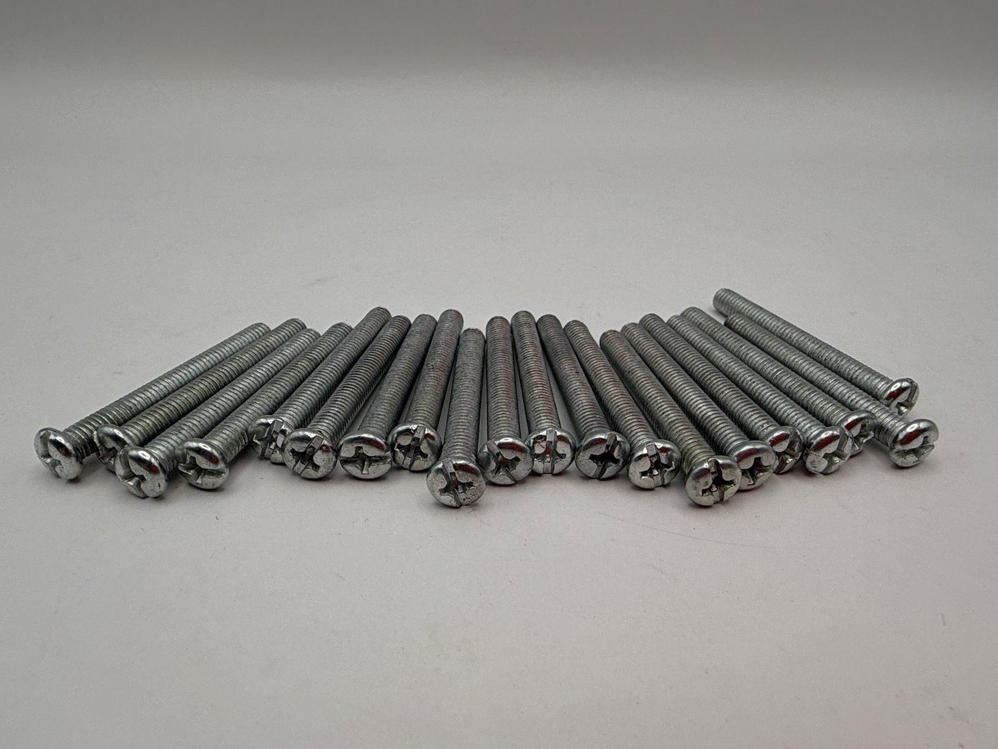 Screws Pan Head 5mm x 40mm(Pitch 0.80mm) Per 20