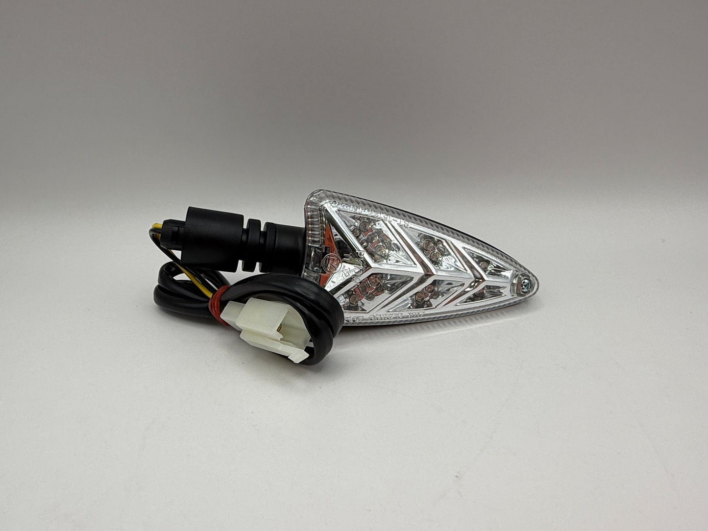 Indicator LED Replacement for Yamaha YZF-R125 2013-2018, WR125R/X, 2013-2014, MT125 2015-2019 Front Left & Rear Right (Clear Lens) Wire Length 43cm with male bullet connectors. OE Ref. 5D7-H3310-10, 5D7-H3340-10, 22B-H3310-11, 22B-H3340-11