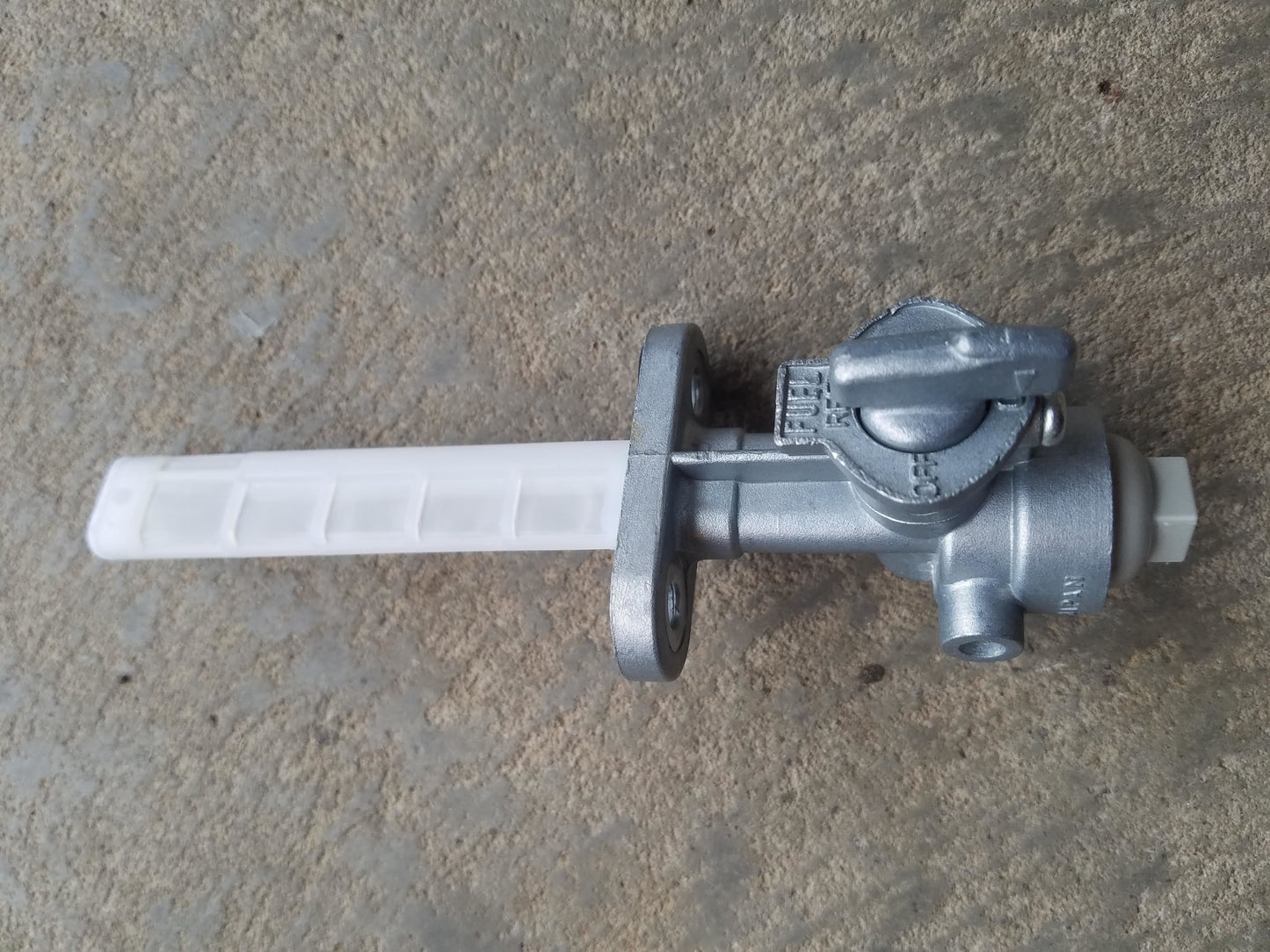 TourMax Petrol Tap Yamaha RD250LC 82, RD350LC 82 34mm Centres, Twin Outlet Right Hand & Rear OE Ref: 4L0-24500-00