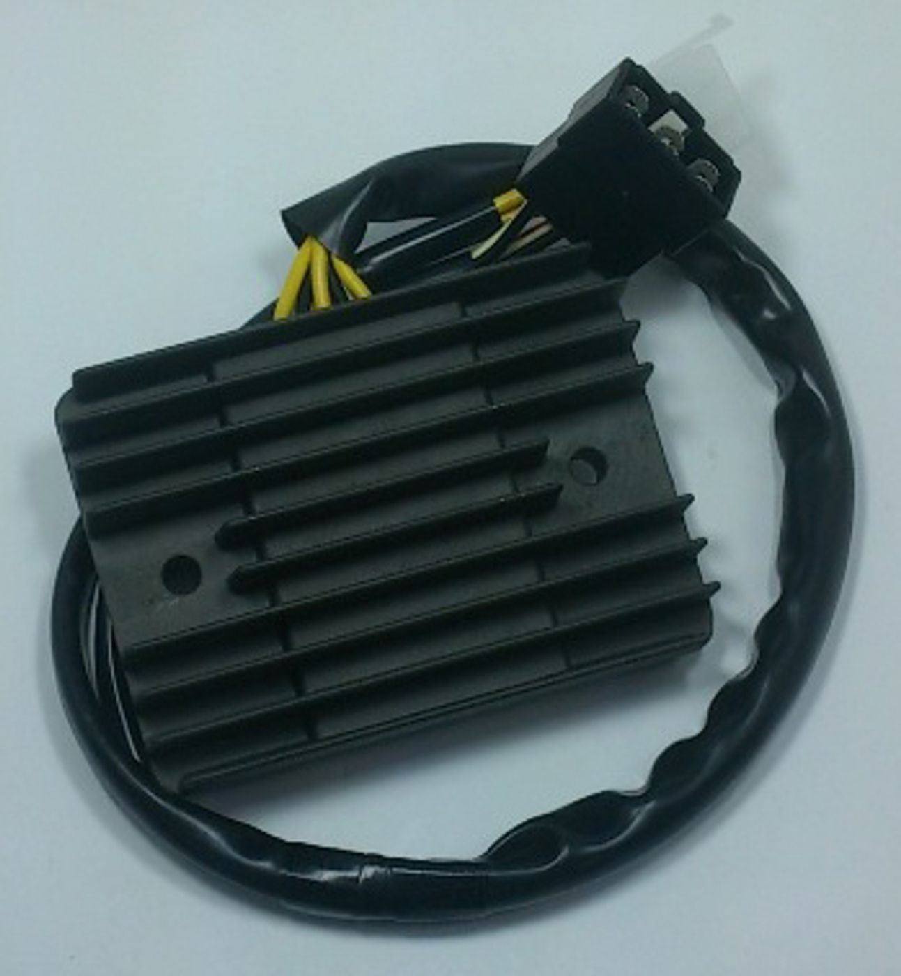 TourMax Regulator/Rectifier Kawasaki VN1500, VN1600 Mean Streak 02-08 OE Ref: 21066-1126