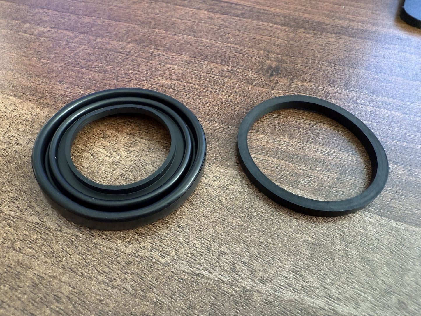 Caliper Oil Seals & Dust Boots OD 38mm Kawasaki 43049-001, 43041-032, 43054-003