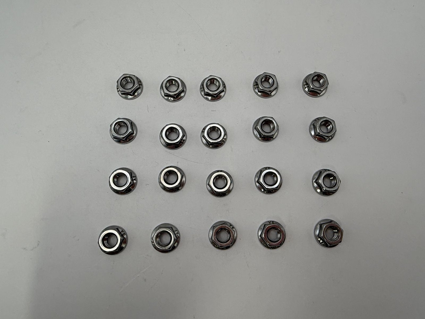 Nuts Flange Stainless Steel (Smooth Base) M6 x 1.00mm Pitch