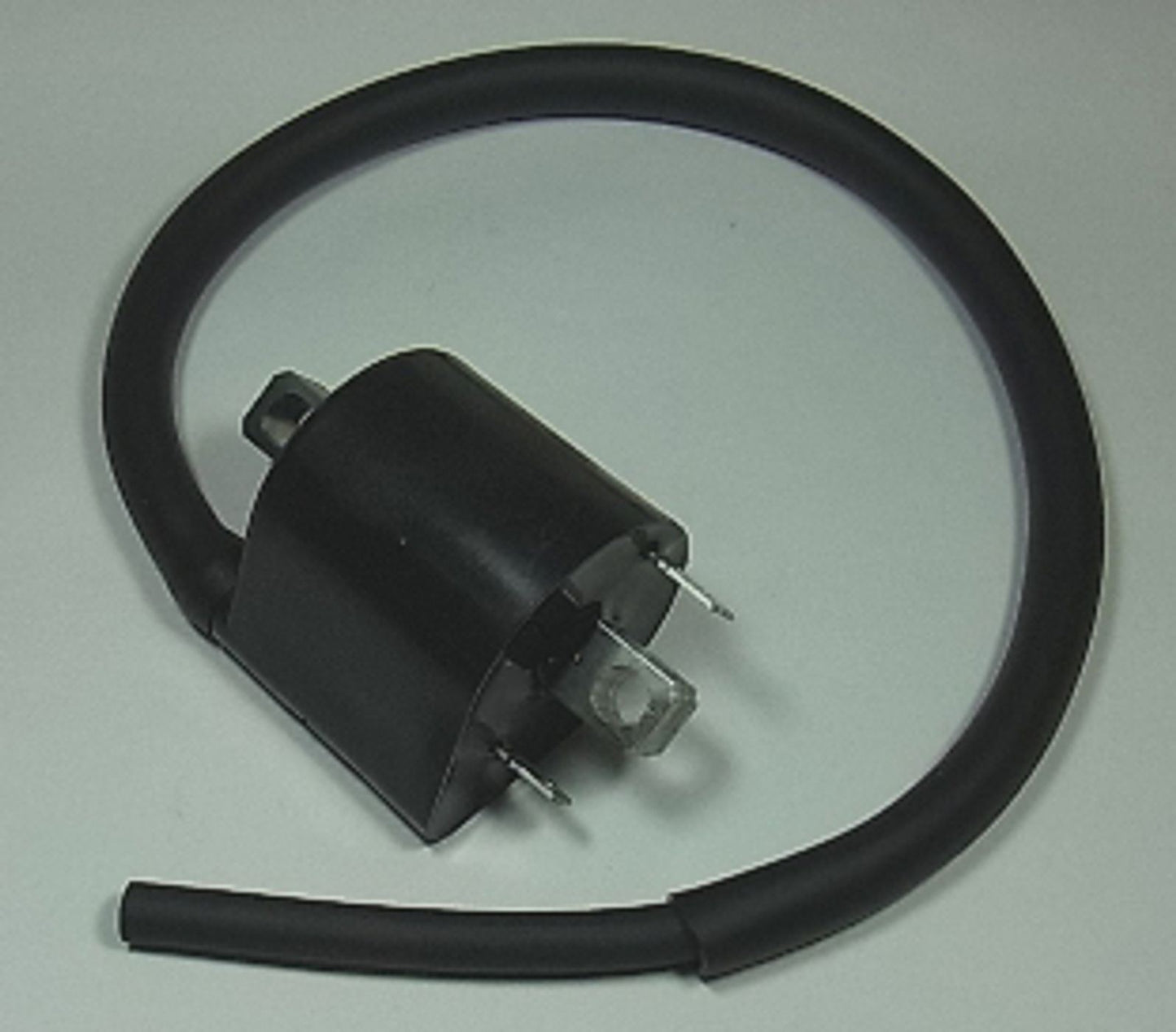 TourMax Ignition Coil Suzuki VL800C 06-10 (Front Left), DL650 V-Strom 04-06 (Front) OE Ref: 33410-17G00 55mm Bolt Holes 37.5cm lead P:3.40 Ohms S:18.10 kOhms