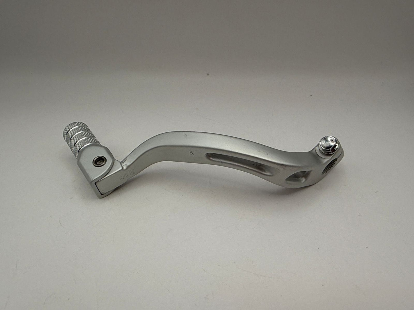 Gear Lever Alloy Silver Beta 250 RR 13-20, 300 RR 13-20, 350 RR 11-19, 390 RR 15-19, 400 RR 10-14, 430 RR 15-19, 450 RR 10-14, 480 RR 15-19, 498 RR 12-14, 520 RR 10-11, 300 Xtainer 15-19