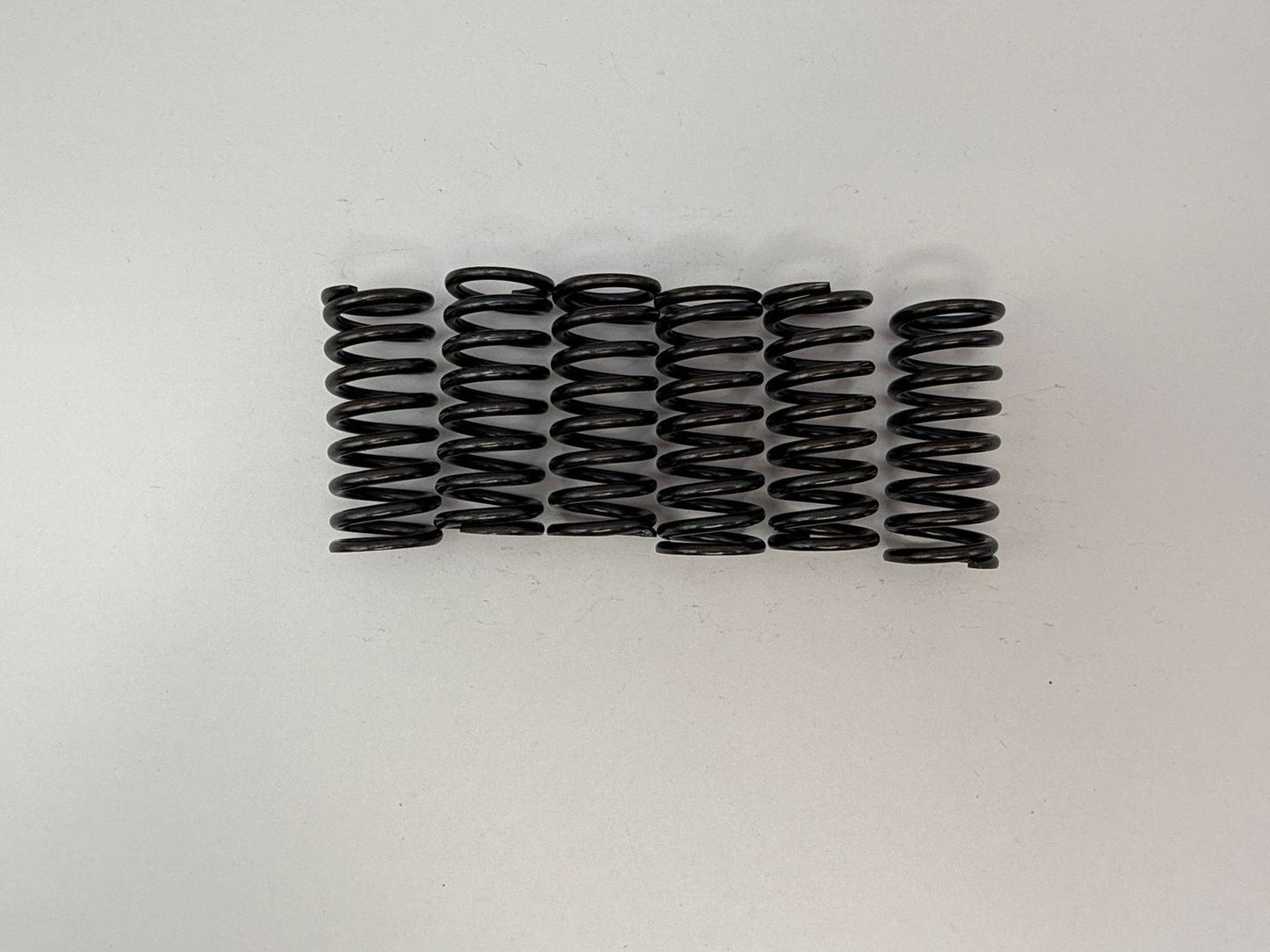 TourMax Clutch Springs Heavy Duty OD 16.90mm Length 43.00mm (2.30) OE Refs: 90501-23346, 90501-23346
