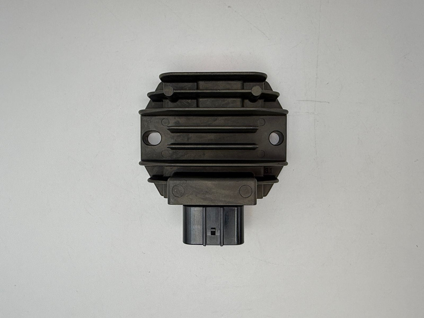 TourMax Regulator/Rectifier Yamaha YZF-R1 15-20, YZF-R1M 15-20, MT-10 16-20 OE Ref: 2CR-81960-00