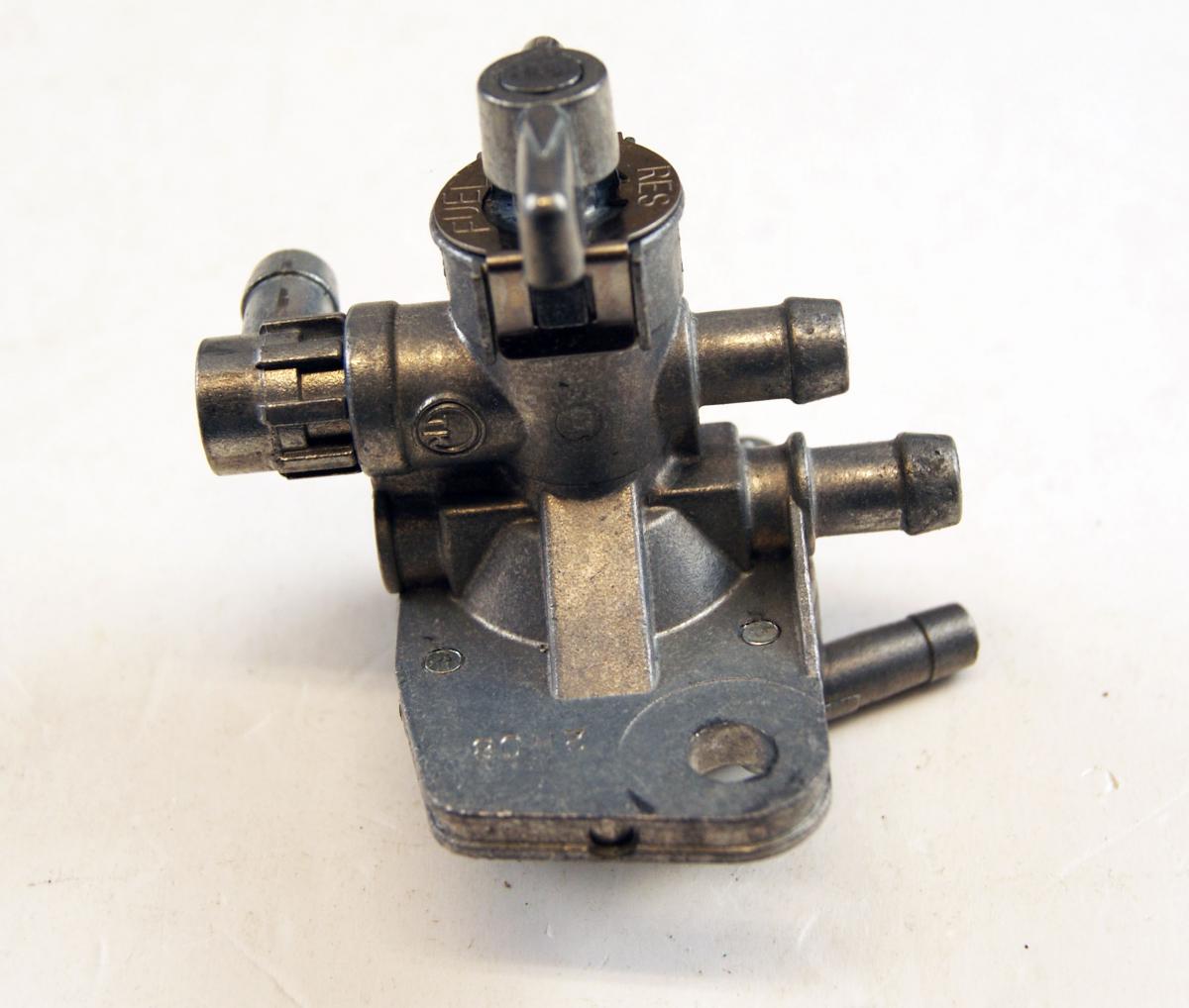 FUEL TAP 44300-01D10, SUZUKI GS500E/F 89-09 18-4135, KL18-4135