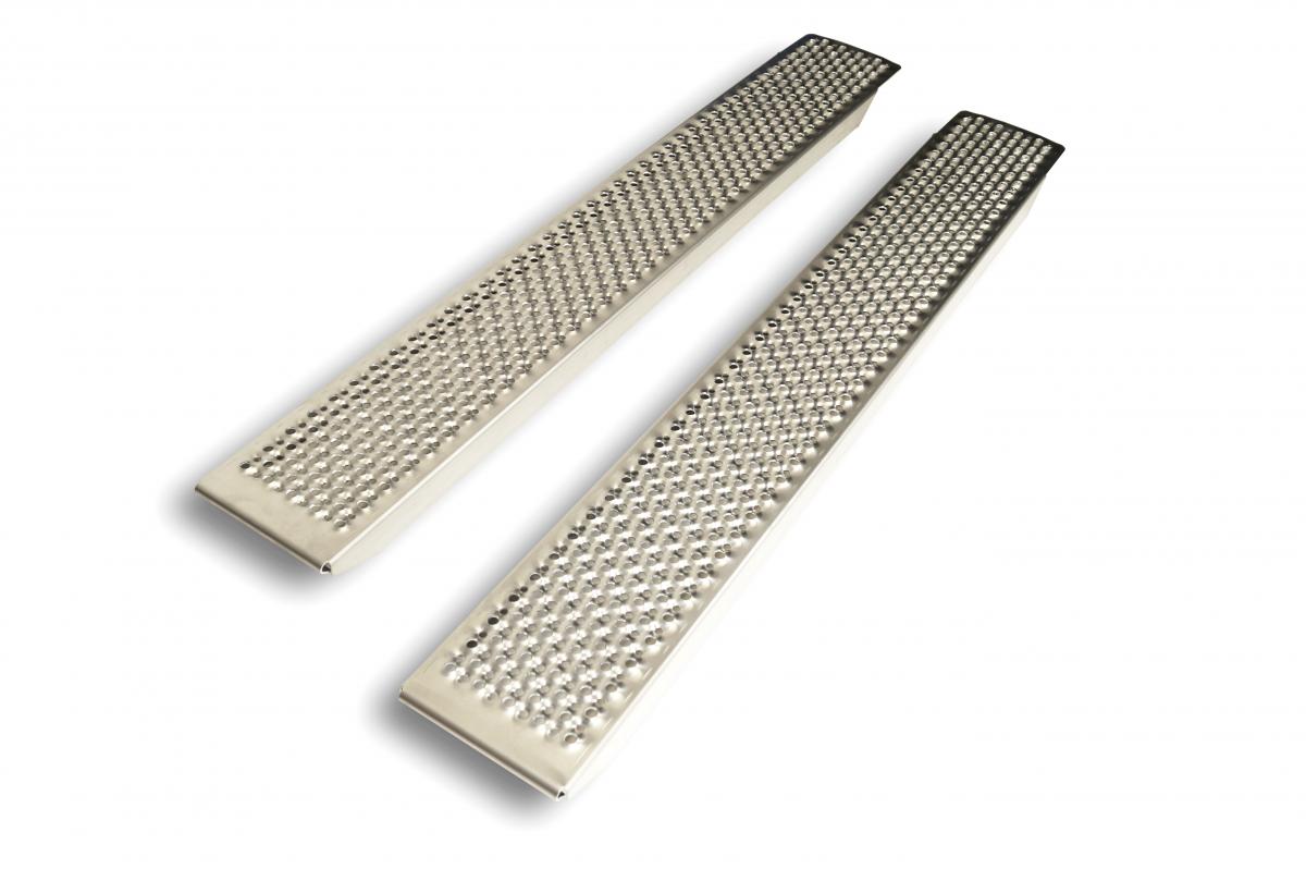 ALUMINUM LOADING RAMP 2 PCS 150x20cm,  400 KG COMBINED MAX LOAD 200 KG EACH