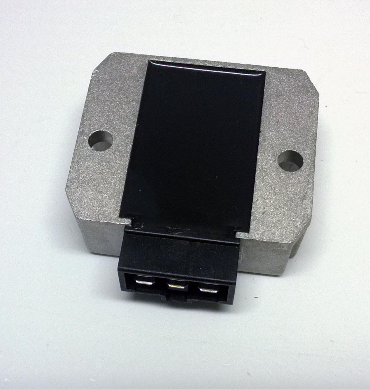 REGULATOR KAWASAKI 21066-1052