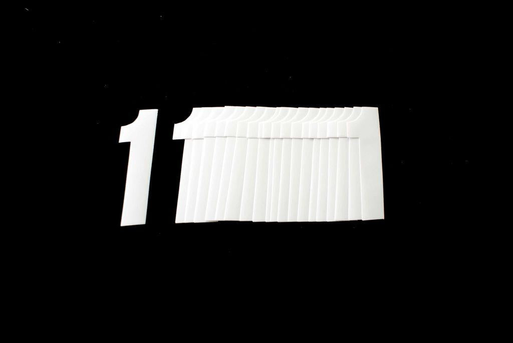 1 WHITE DECAL 4.5"/11cm PK/20